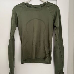 Lululemon Swiftly Tech Long-Sleeve Shirt
Waist Length